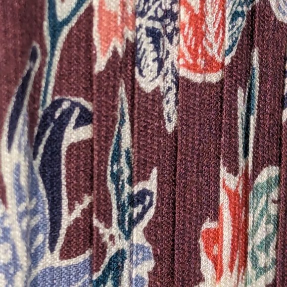 Daniel Rainn Pleated XS Blouse Floral V-Neck Long Sleeve Roll Tab Sleeve Paisley - Picture 3 of 12